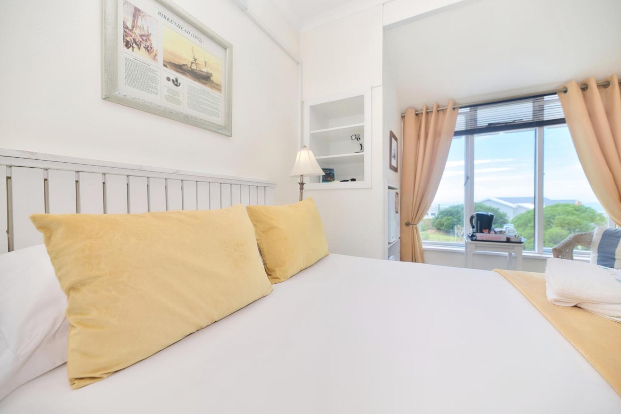 Mermaid Guest House Struisbaai Exterior foto